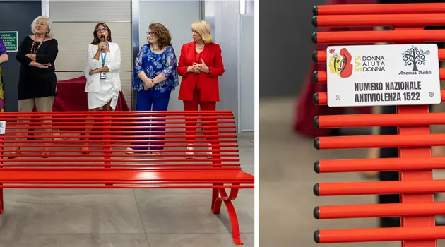 Due Panchine Rosse a Linate