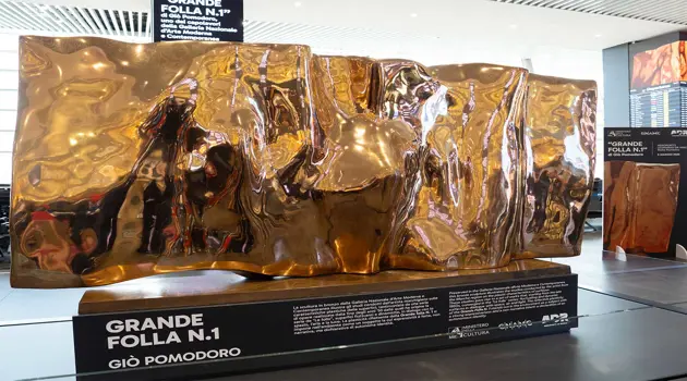 Scultura di Giò Pomodoro all'Aeroporto di Roma Fiumicino