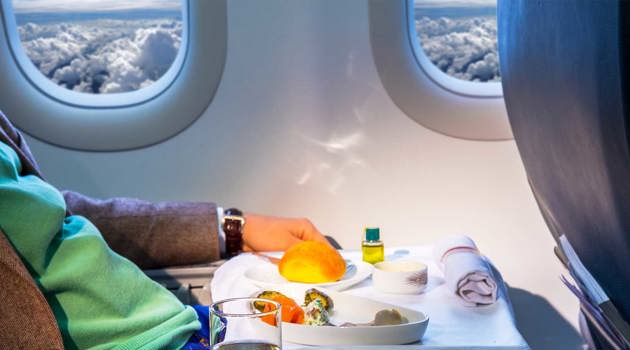 Cosa mangiare in aereo a 30.000 piedi