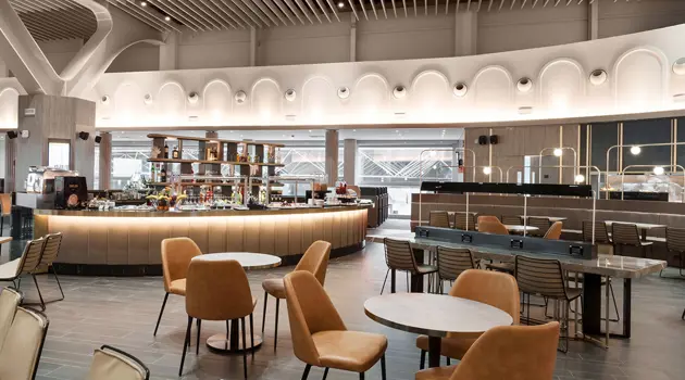5 stelle Skytrax alla Plaza Premium Lounge di Fiumicino
