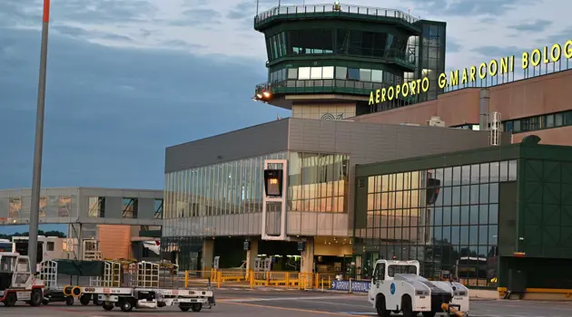 Riduzione del traffico aereo notturno all'Aeroporto di Bologna