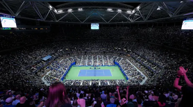 Emirates porta gli amanti del tennis a bordo