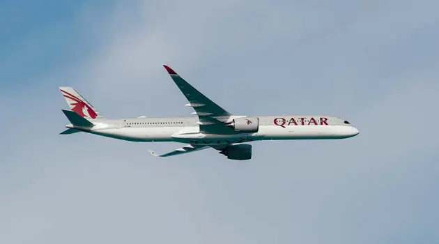 Qatar Airways introduce il primo Boeing 787 al mondo con connessione Starlink a bordo