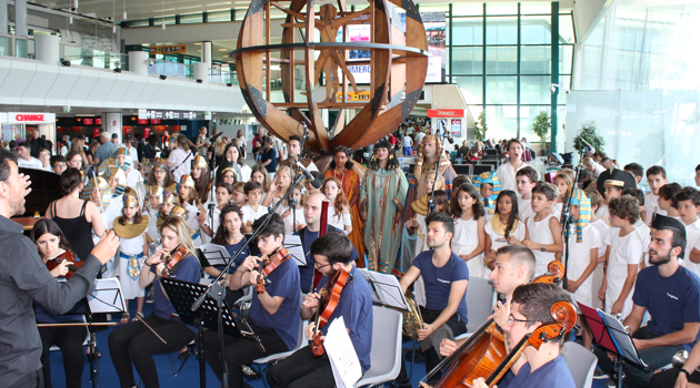 Giornata di musica e di intrattenimento per i passeggeri del Leonardo da Vinci