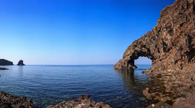 Voli da Perugia per Lampedusa e Pantelleria con HelloFly