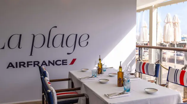 La spiaggia di Air France a Cannes