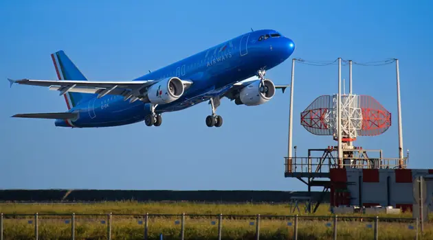 I voli di Ita Airways da Genova ad Alghero e Olbia