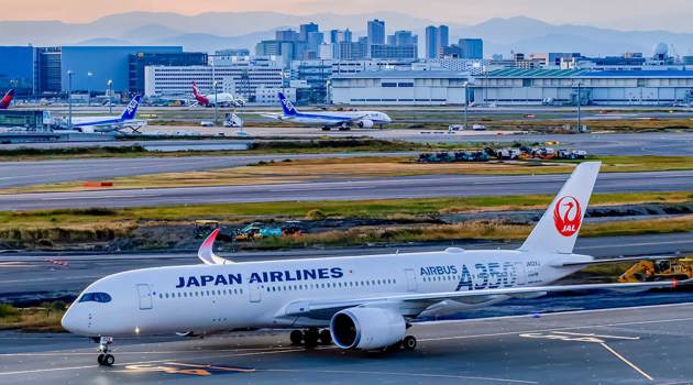 Con Japan Airlines noleggio di abbigliamento a destinazione