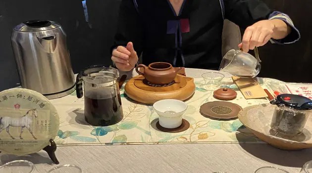 L'esperienza del tè Pu’Er ad Hong Kong