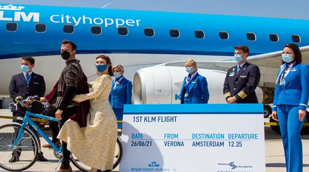 KLM collega Verona ad Amsterdam 